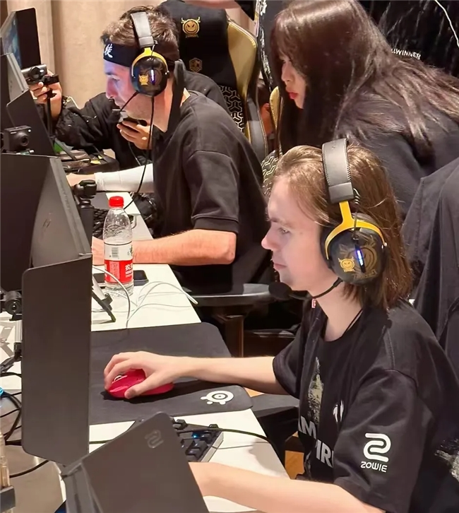 Astralis 击败 Lynn Vision 轻松晋级 FISSURE Playground #1 半决赛